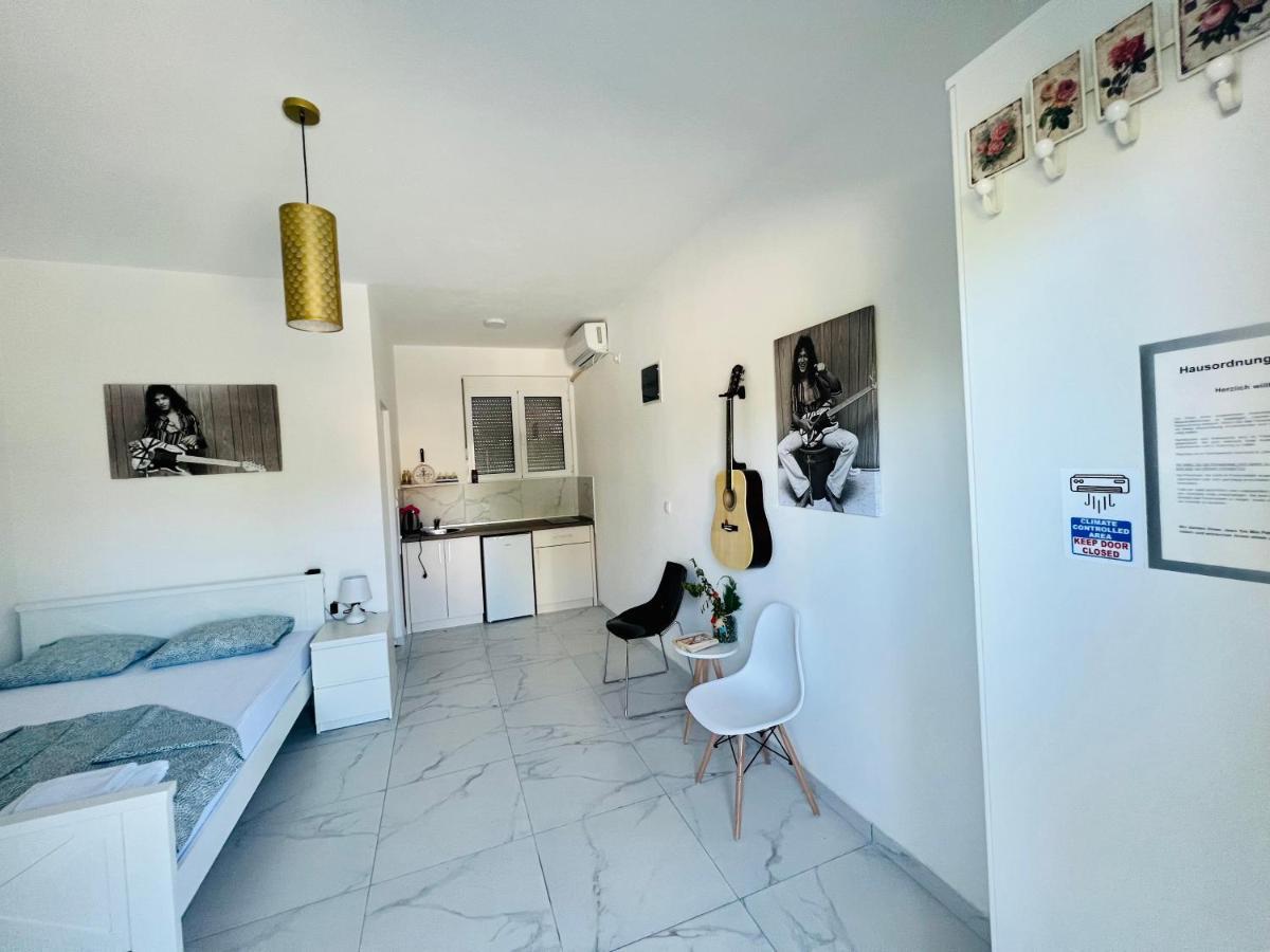 Apartments Mia Patria Улцинь Екстер'єр фото