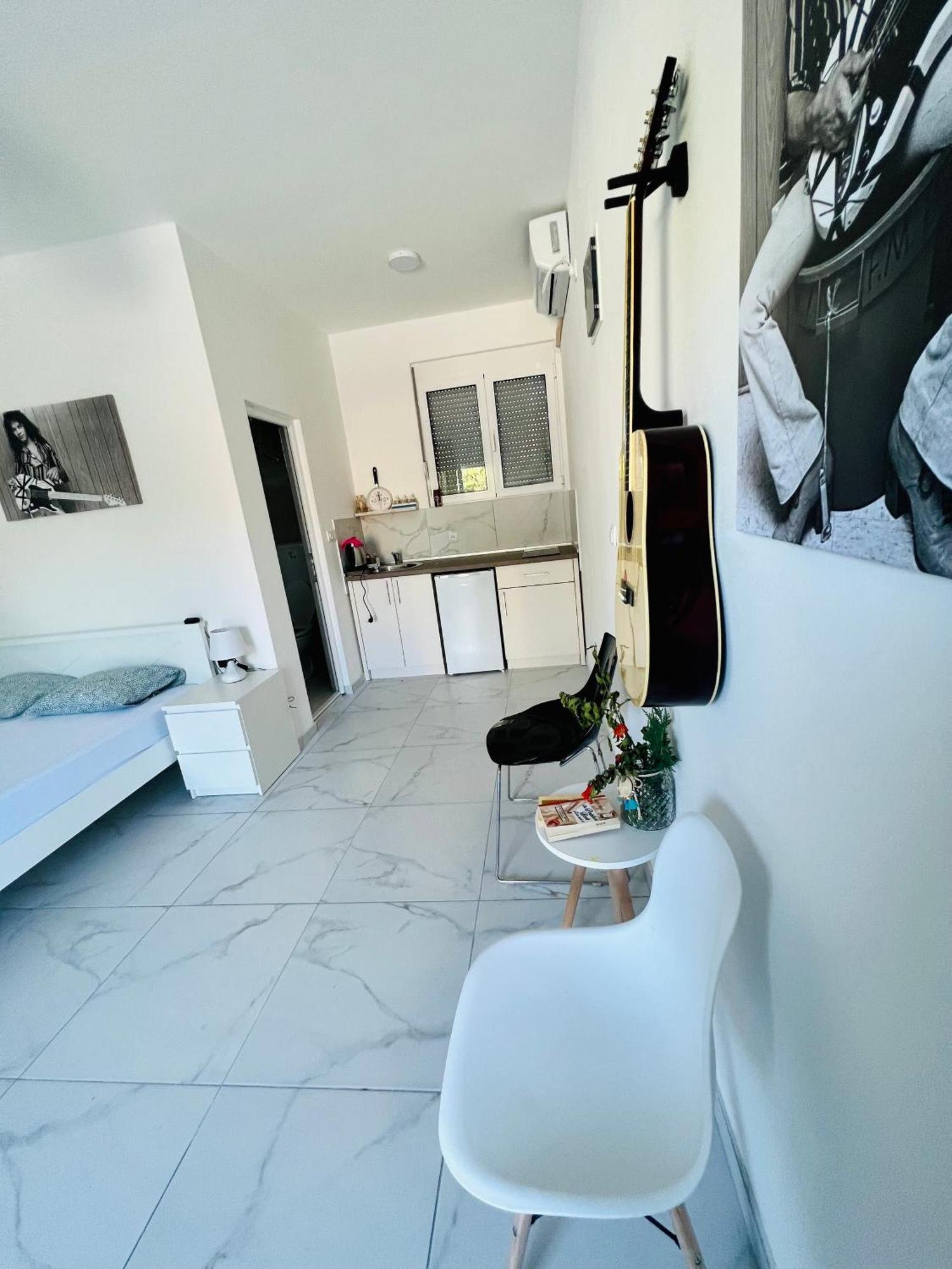 Apartments Mia Patria Улцинь Екстер'єр фото