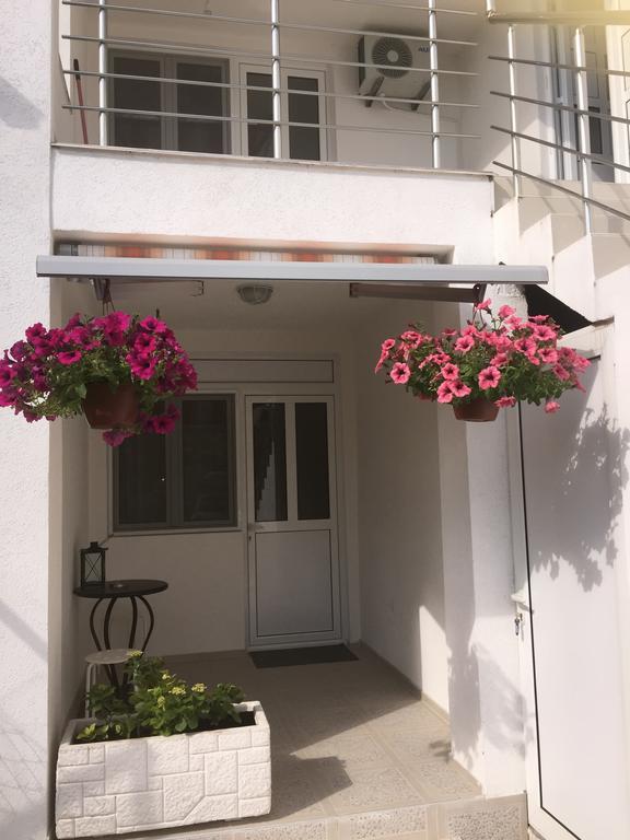 Apartments Mia Patria Улцинь Екстер'єр фото